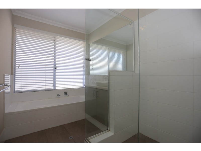 48 Alnwick Turn, Landsdale WA 6065