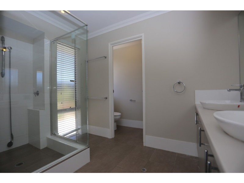 48 Alnwick Turn, Landsdale WA 6065