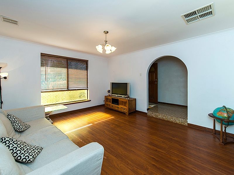 38 Collett Way, Leeming WA 6149