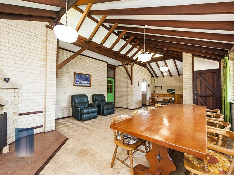 40 Karunjie Road, Golden Bay WA 6174