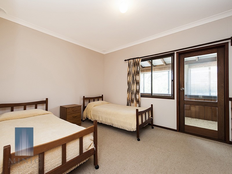 40 Karunjie Road, Golden Bay WA 6174