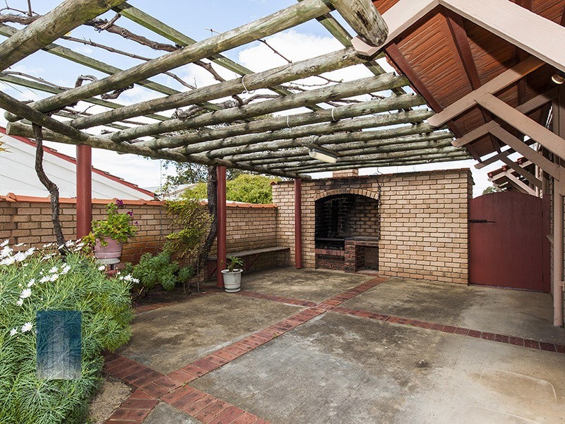 40 Karunjie Road, Golden Bay WA 6174