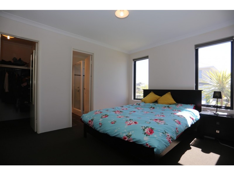 10 Trinity Close, Canning Vale WA 6155