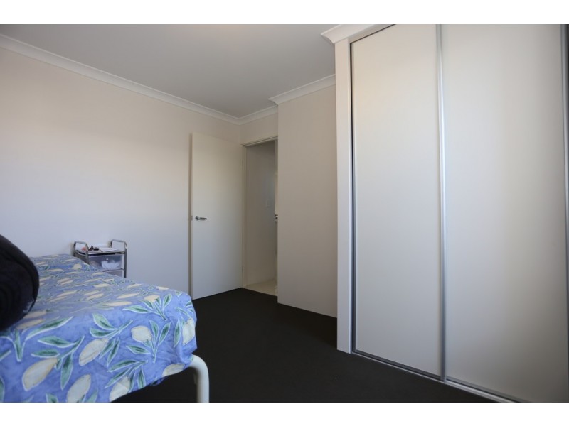 10 Trinity Close, Canning Vale WA 6155