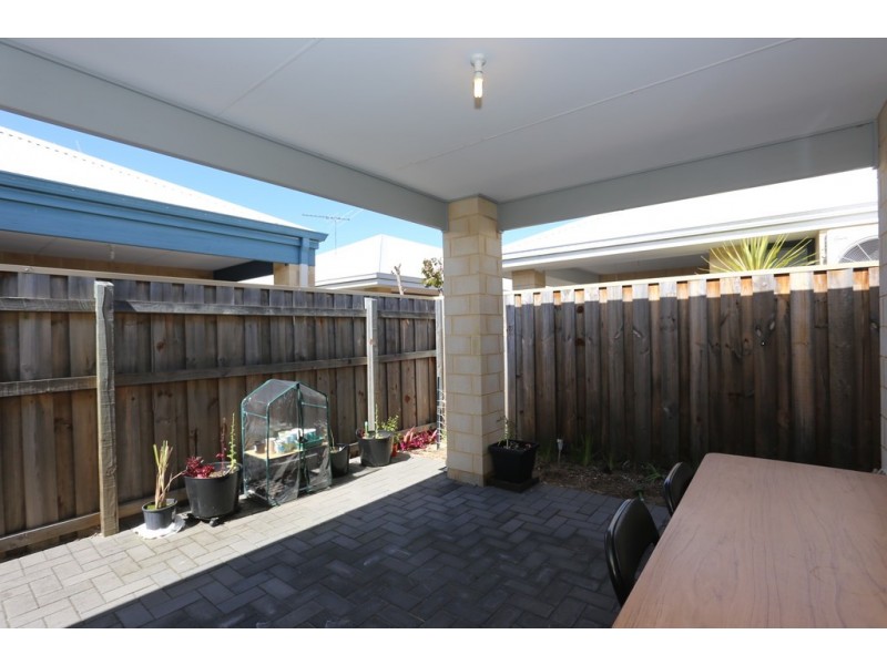 10 Trinity Close, Canning Vale WA 6155