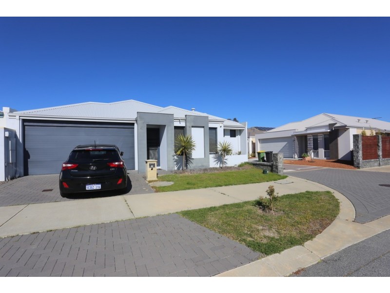 10 Trinity Close, Canning Vale WA 6155