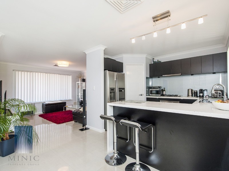 2/103 Leach highway, Wilson WA 6107