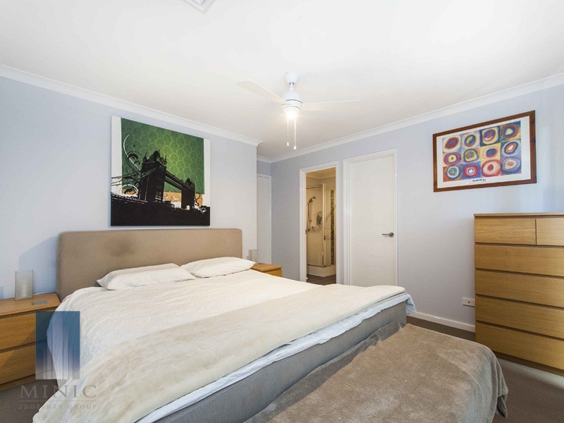 2/103 Leach highway, Wilson WA 6107