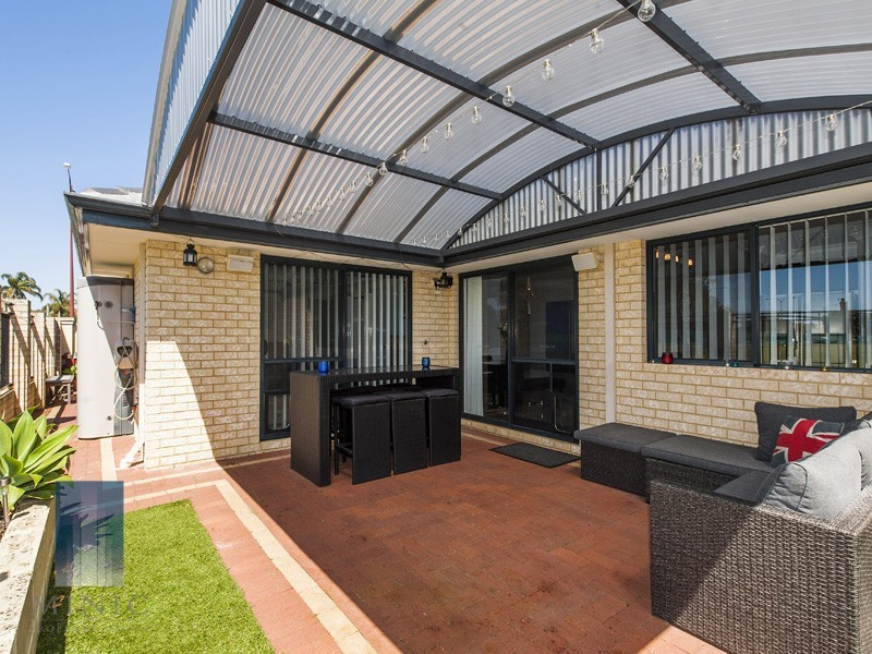 2/103 Leach highway, Wilson WA 6107