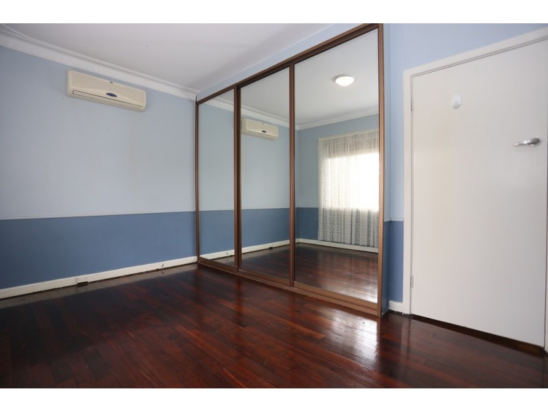 68 Armstrong Rd, Wilson WA 6107