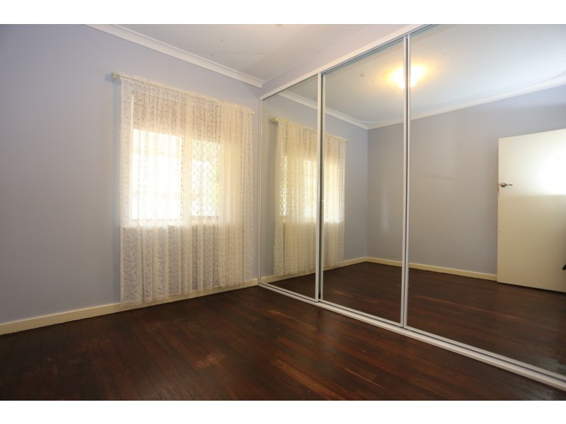 68 Armstrong Rd, Wilson WA 6107