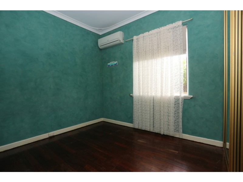 68 Armstrong Rd, Wilson WA 6107