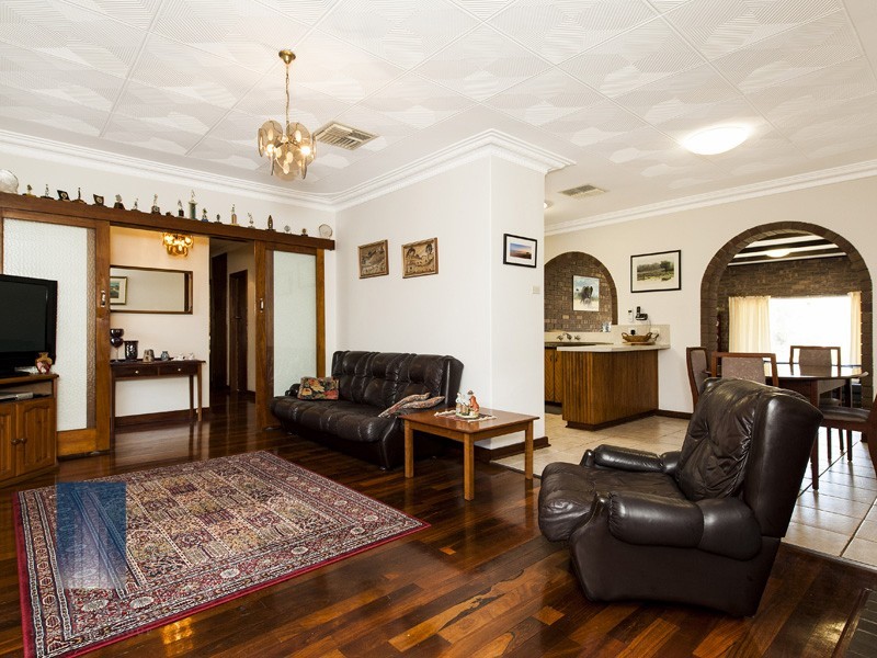 38 Jillian Street, Riverton WA 6148