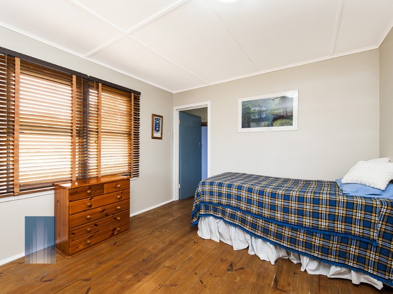 2/14 Turner Drive, Guilderton WA 6041