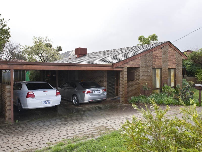 4 Bernier Road, Shelley WA 6148