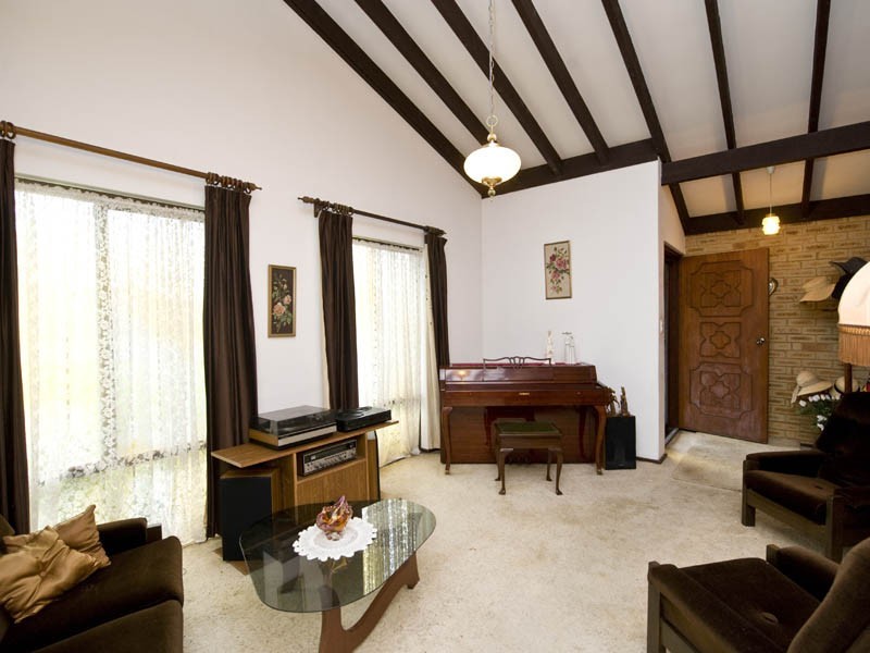 4 Bernier Road, Shelley WA 6148