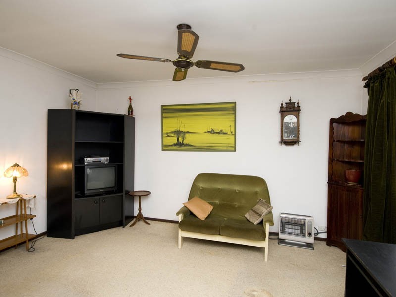 4 Bernier Road, Shelley WA 6148