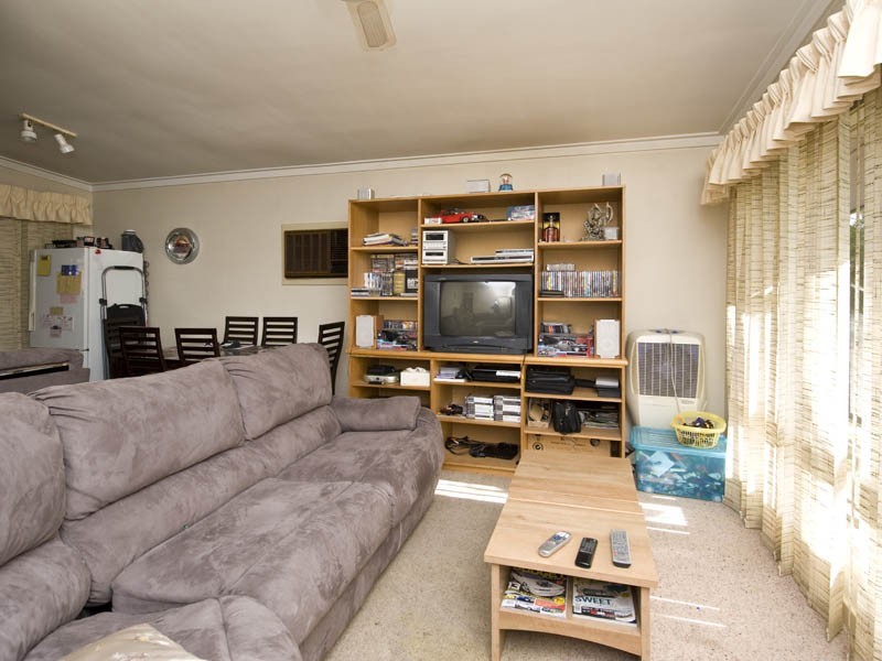 20 Knutsford Avenue, Rivervale WA 6103