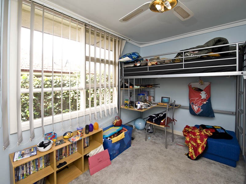 20 Knutsford Avenue, Rivervale WA 6103