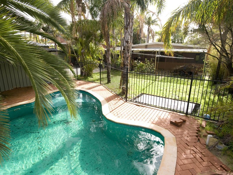 20 Knutsford Avenue, Rivervale WA 6103