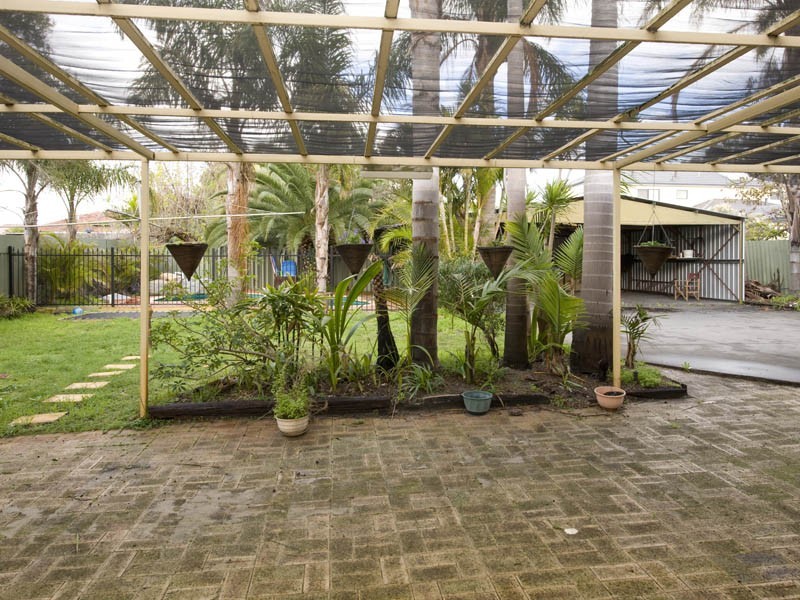 20 Knutsford Avenue, Rivervale WA 6103
