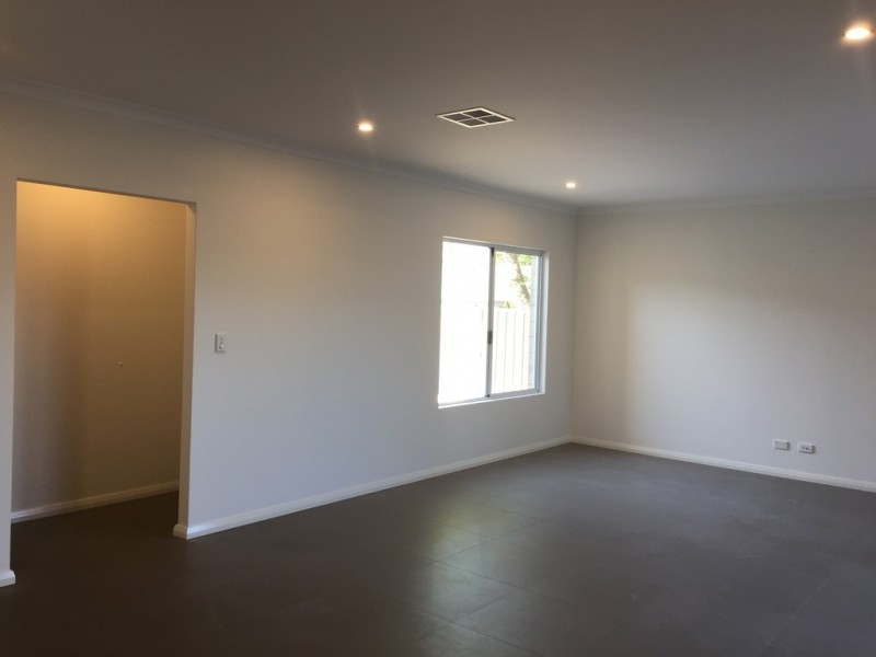 8A ANDREWS ROAD, Wilson WA 6107