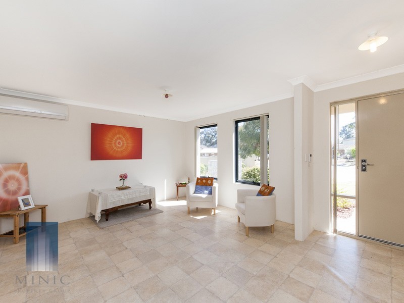 1/4 Hopkinson Way, Wilson WA 6107