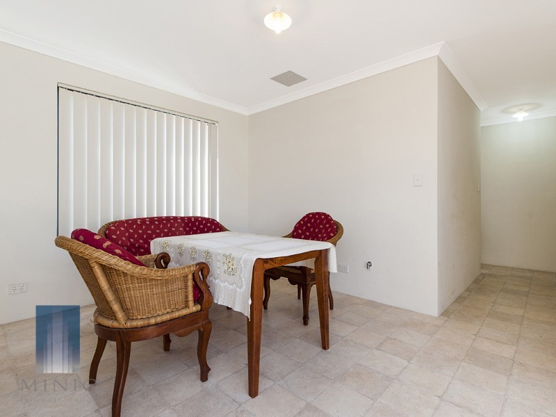 1/4 Hopkinson Way, Wilson WA 6107