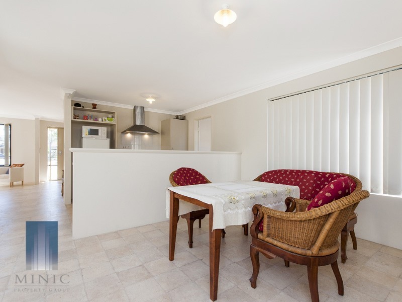 1/4 Hopkinson Way, Wilson WA 6107