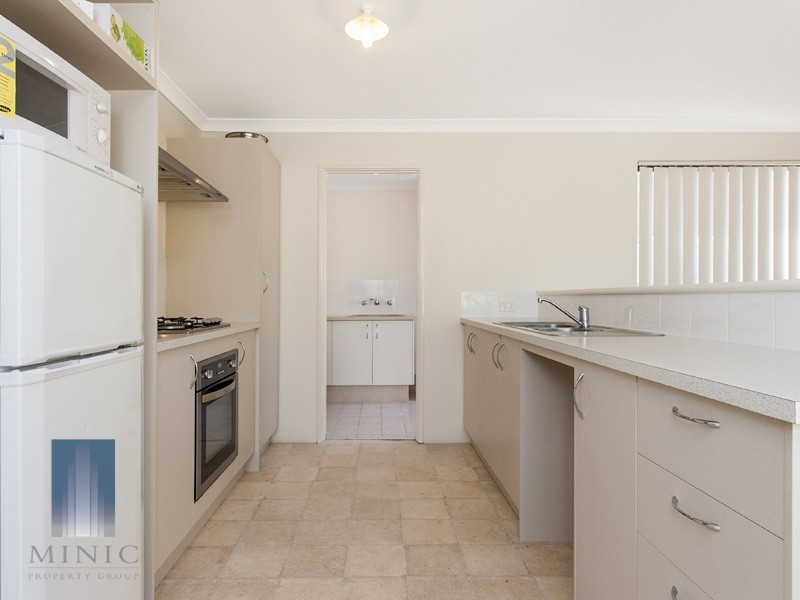 1/4 Hopkinson Way, Wilson WA 6107
