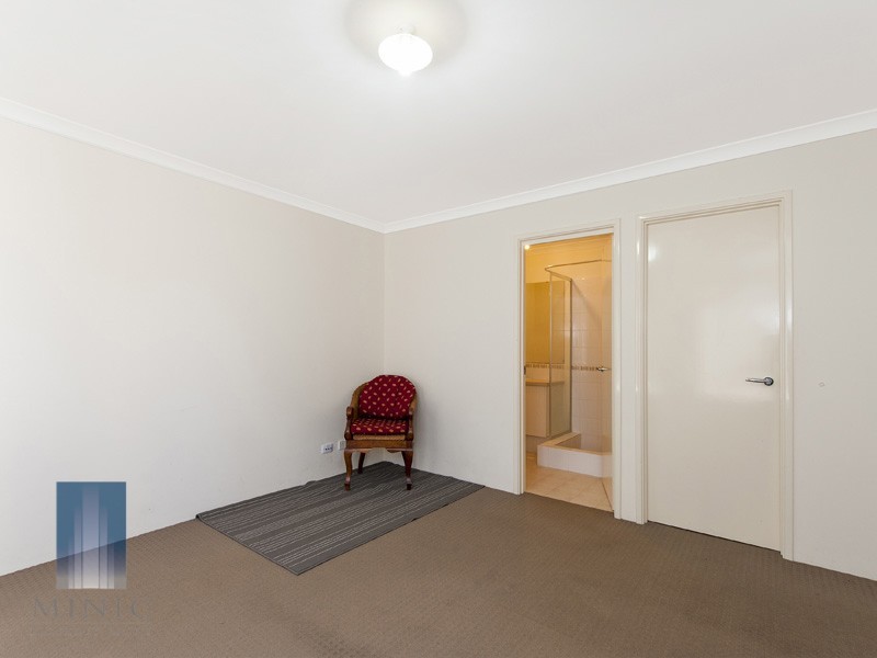 1/4 Hopkinson Way, Wilson WA 6107