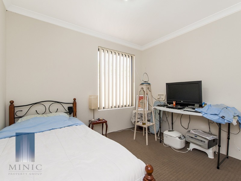 1/4 Hopkinson Way, Wilson WA 6107