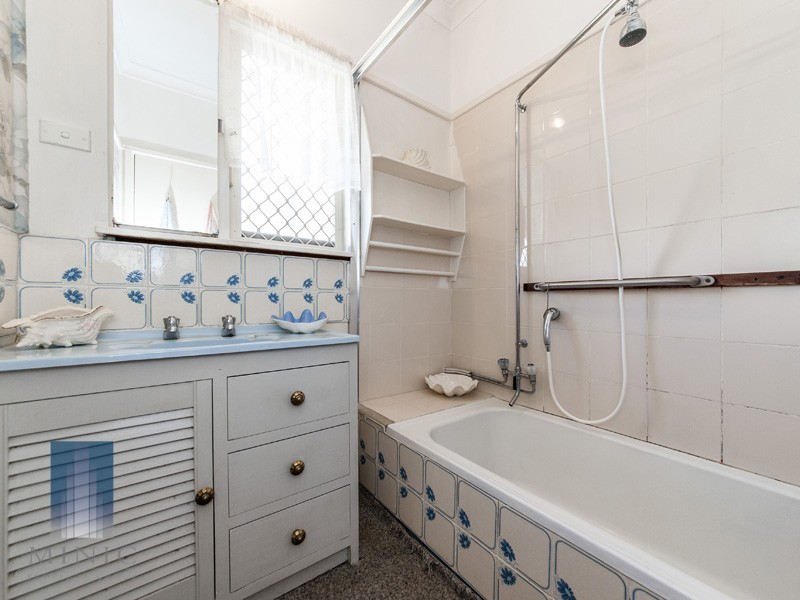 30 McManus Street, Wilson WA 6107