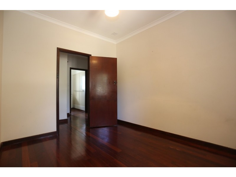 37 Welwyn Avenue, Manning WA 6152