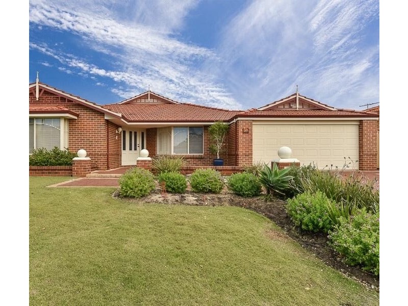 18 Bremner Circle, Canning Vale WA 6155