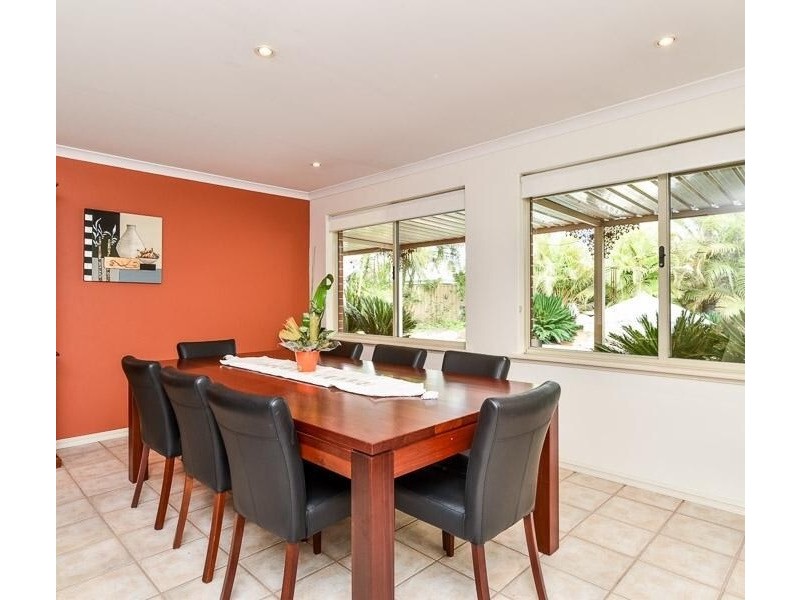 18 Bremner Circle, Canning Vale WA 6155