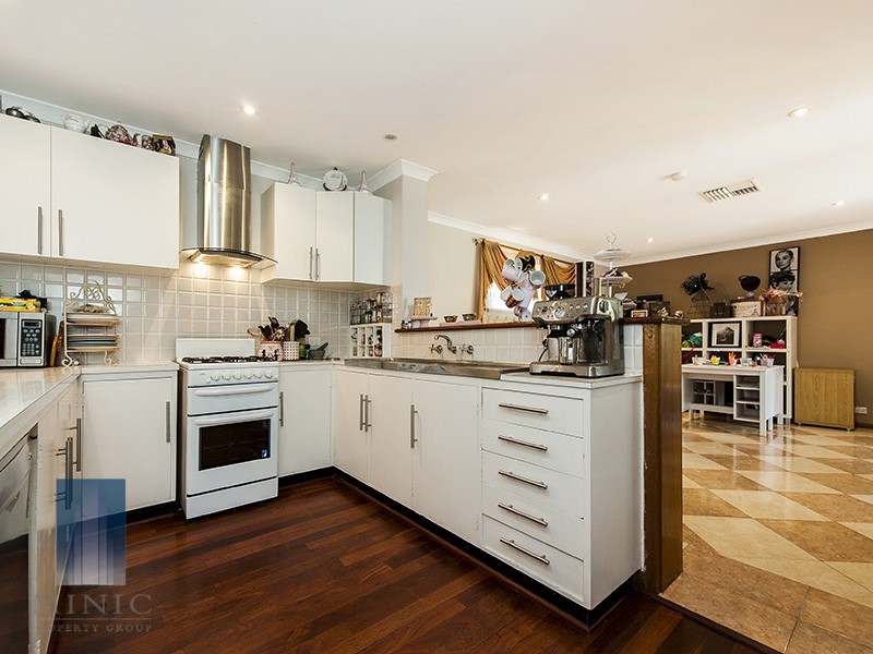 79 Alderley Square, Wilson WA 6107