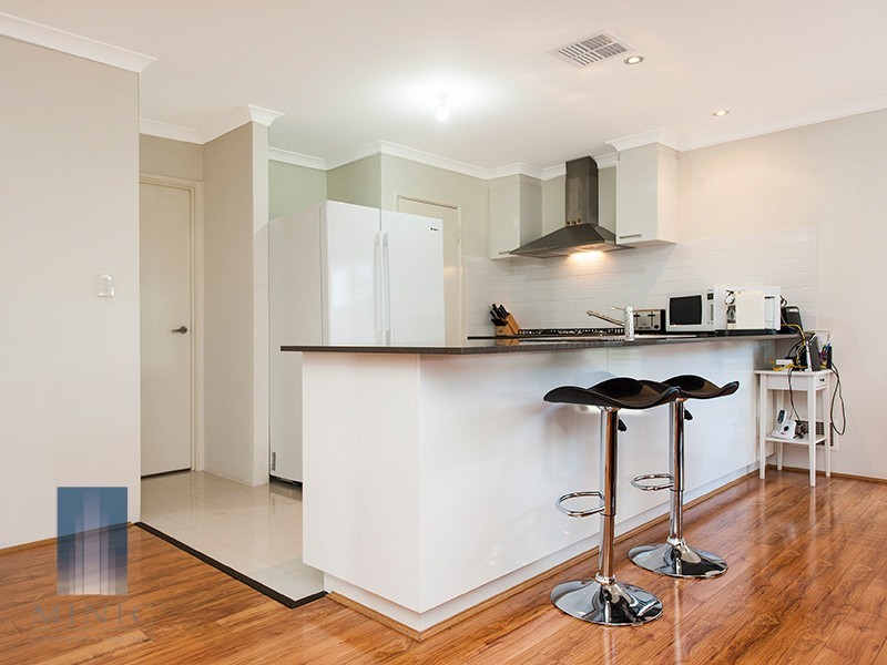 2/20 Amstey Street, Riverton WA 6148