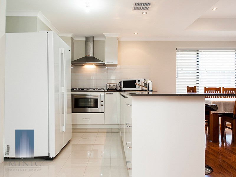 2/20 Amstey Street, Riverton WA 6148