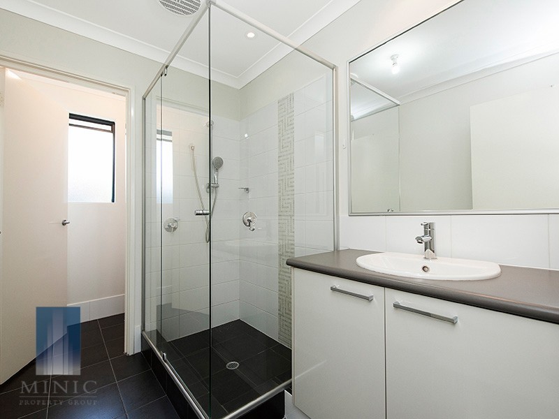 2/20 Amstey Street, Riverton WA 6148