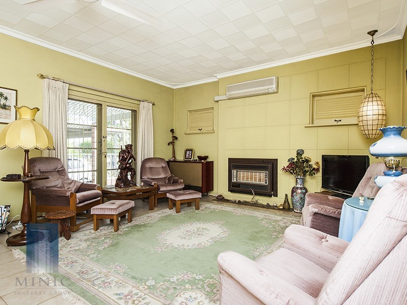 1/32 Emily Steet, St James WA 6102