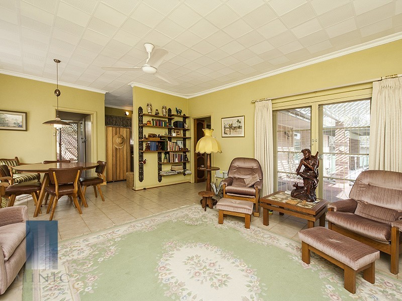 1/32 Emily Steet, St James WA 6102