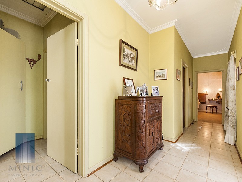 1/32 Emily Steet, St James WA 6102