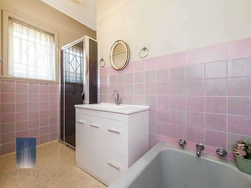 1/32 Emily Steet, St James WA 6102