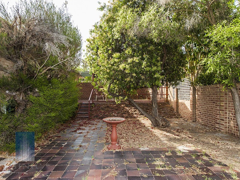 1/32 Emily Steet, St James WA 6102