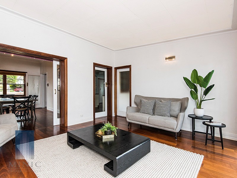 7 Isabella Crescent, Manning WA 6152
