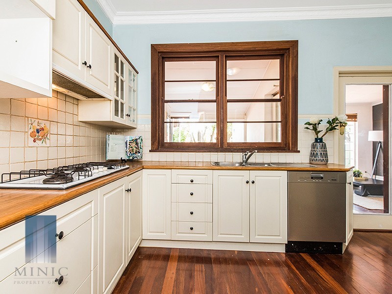 7 Isabella Crescent, Manning WA 6152