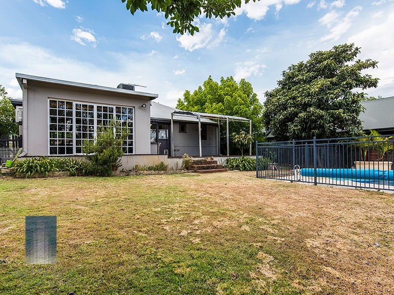 7 Isabella Crescent, Manning WA 6152