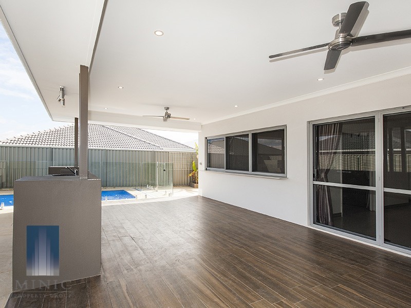 18 Nuffield Street, Piara Waters WA 6112