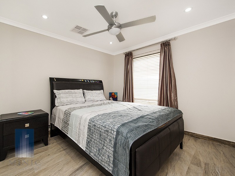 18 Nuffield Street, Piara Waters WA 6112